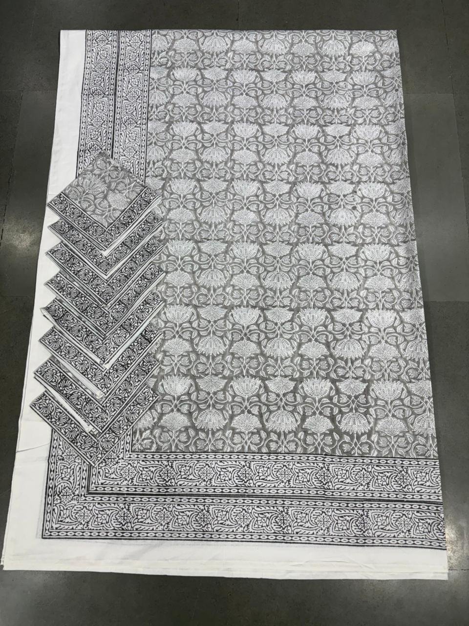 Cotton Printed 8 Seater Table Cover Set