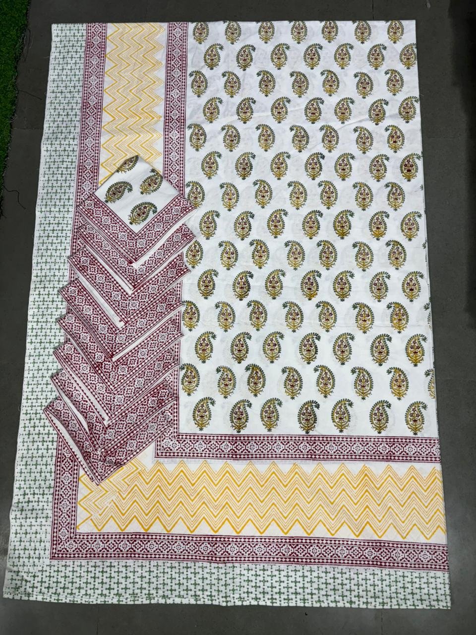Cotton Printed 8 Seater Table Cover Set