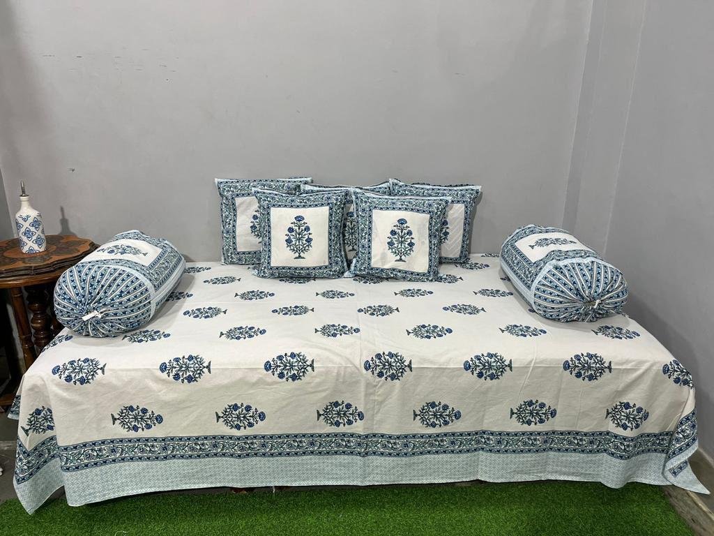 Diwan Set