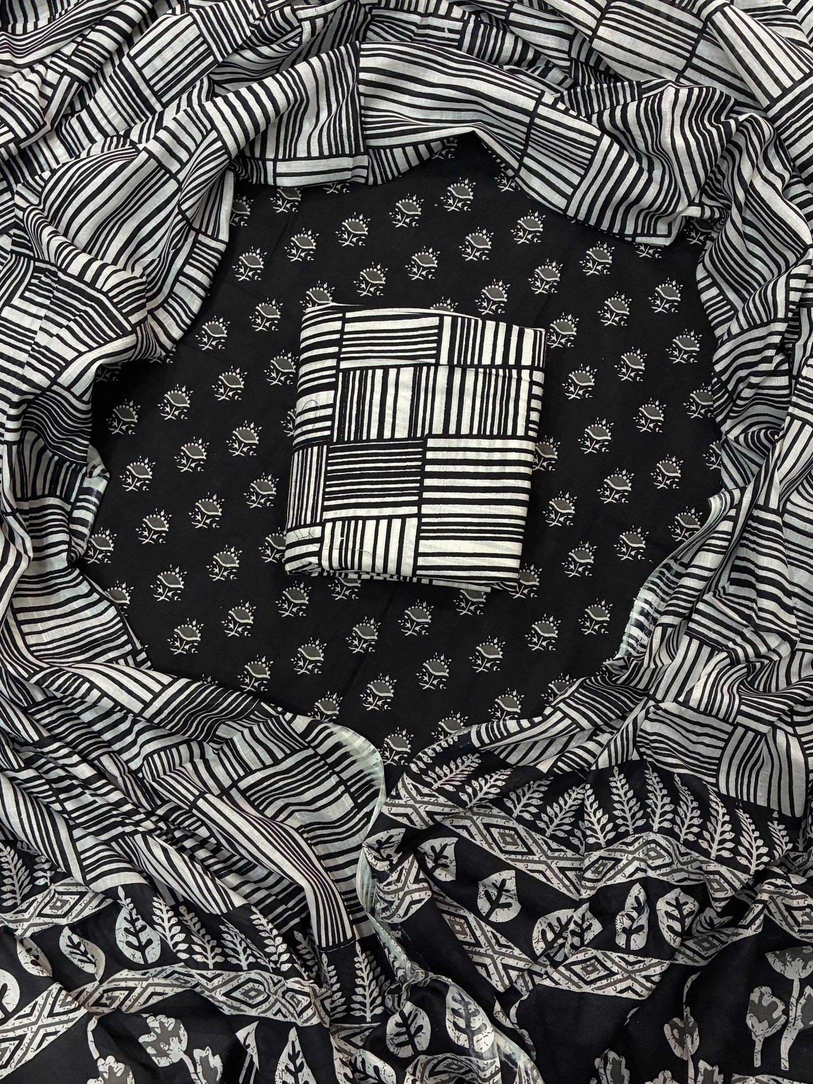 Cotton Dupatta Printed Suit