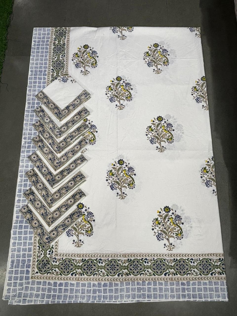 Cotton Printed 8 Seater Table Cover Set