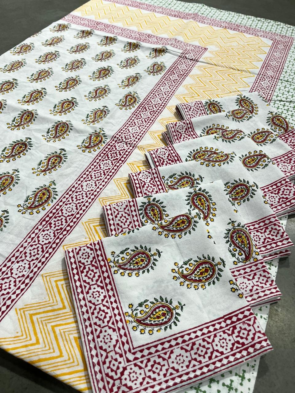 Cotton Printed 6 Seater Table Cover Set