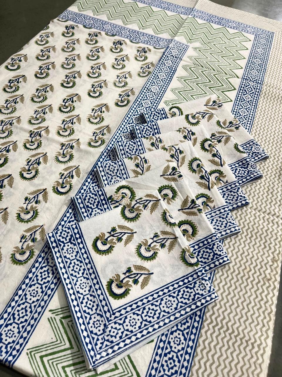 Cotton Printed 6 Seater Table Cover Set
