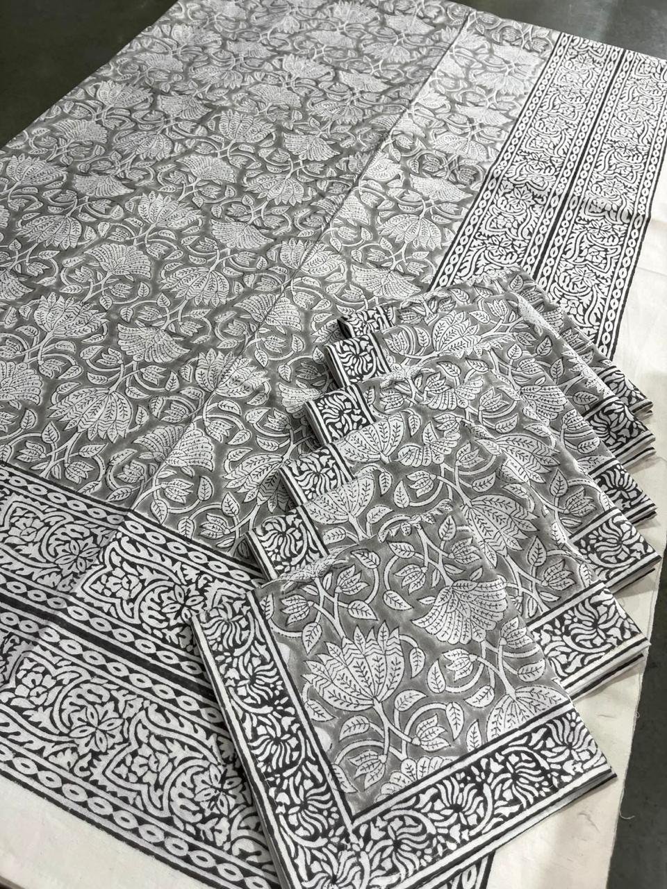 Cotton Printed 6 Seater Table Cover Set