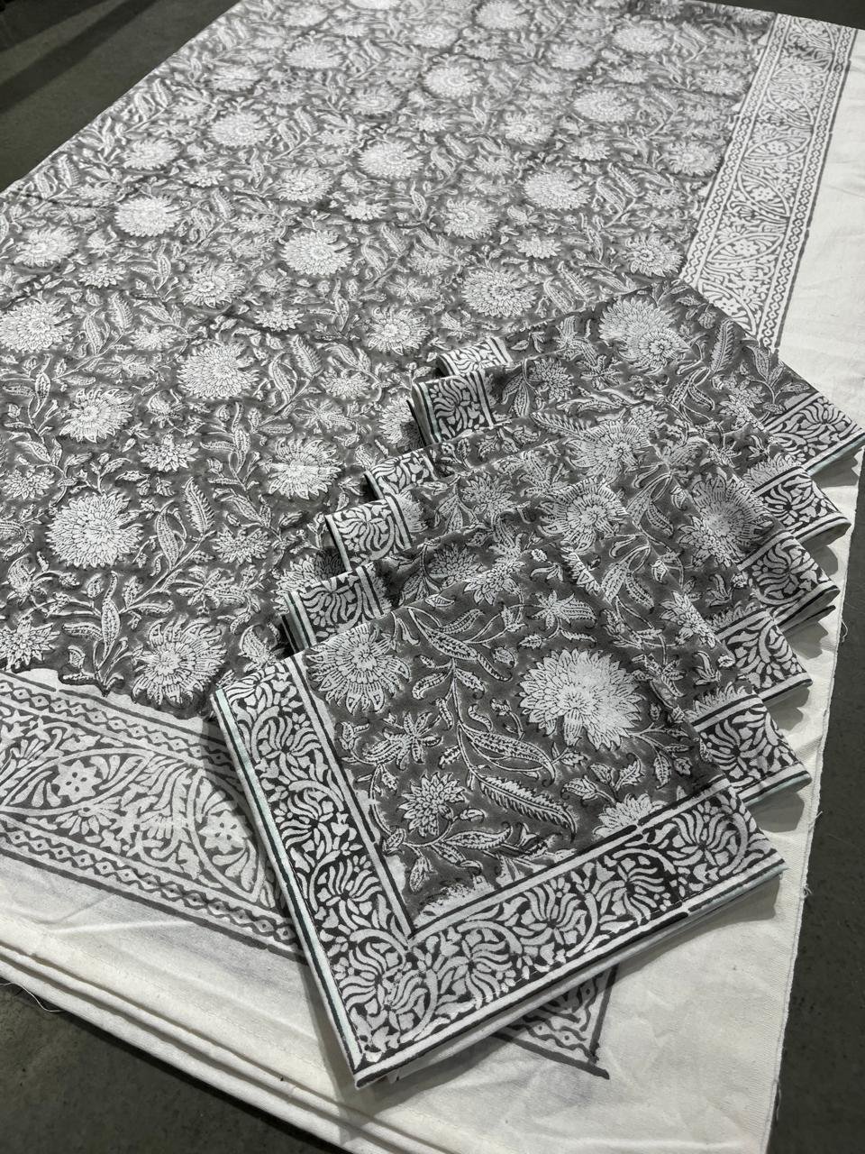 Cotton Printed 6 Seater Table Cover Set