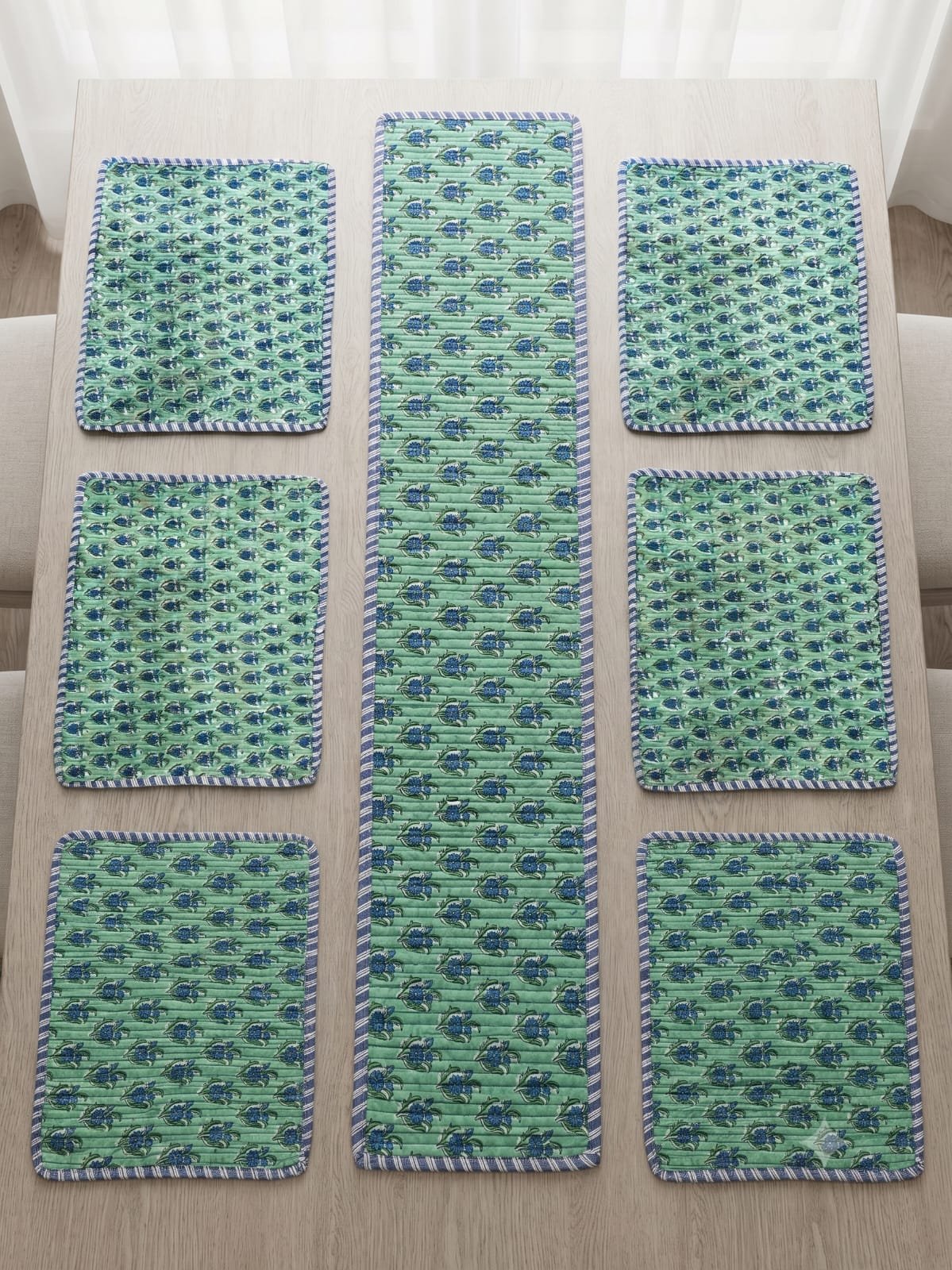 Cotton Printed Quilted Table Runne Mat set