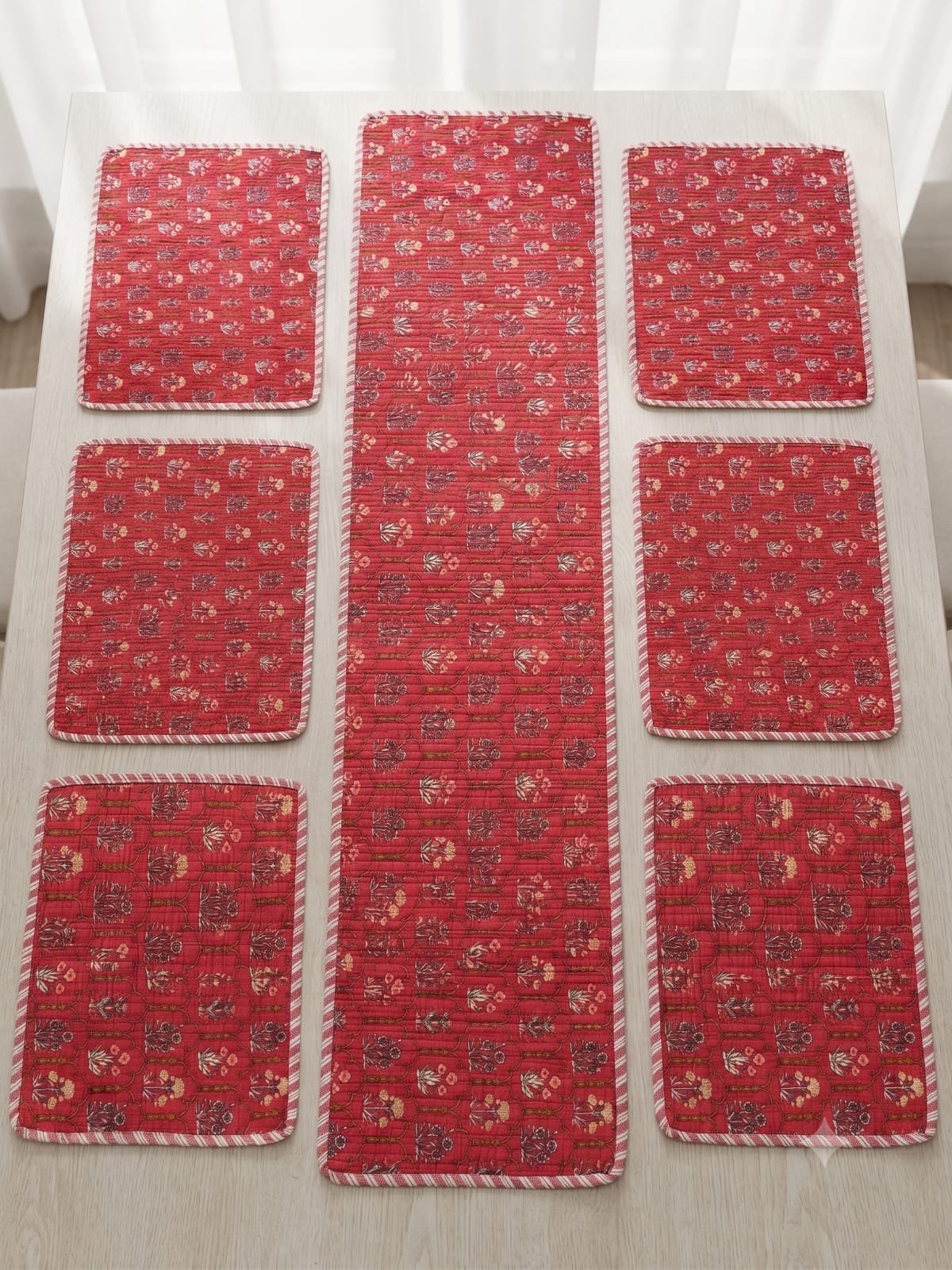 Cotton Printed Quilted Table Runne Mat set